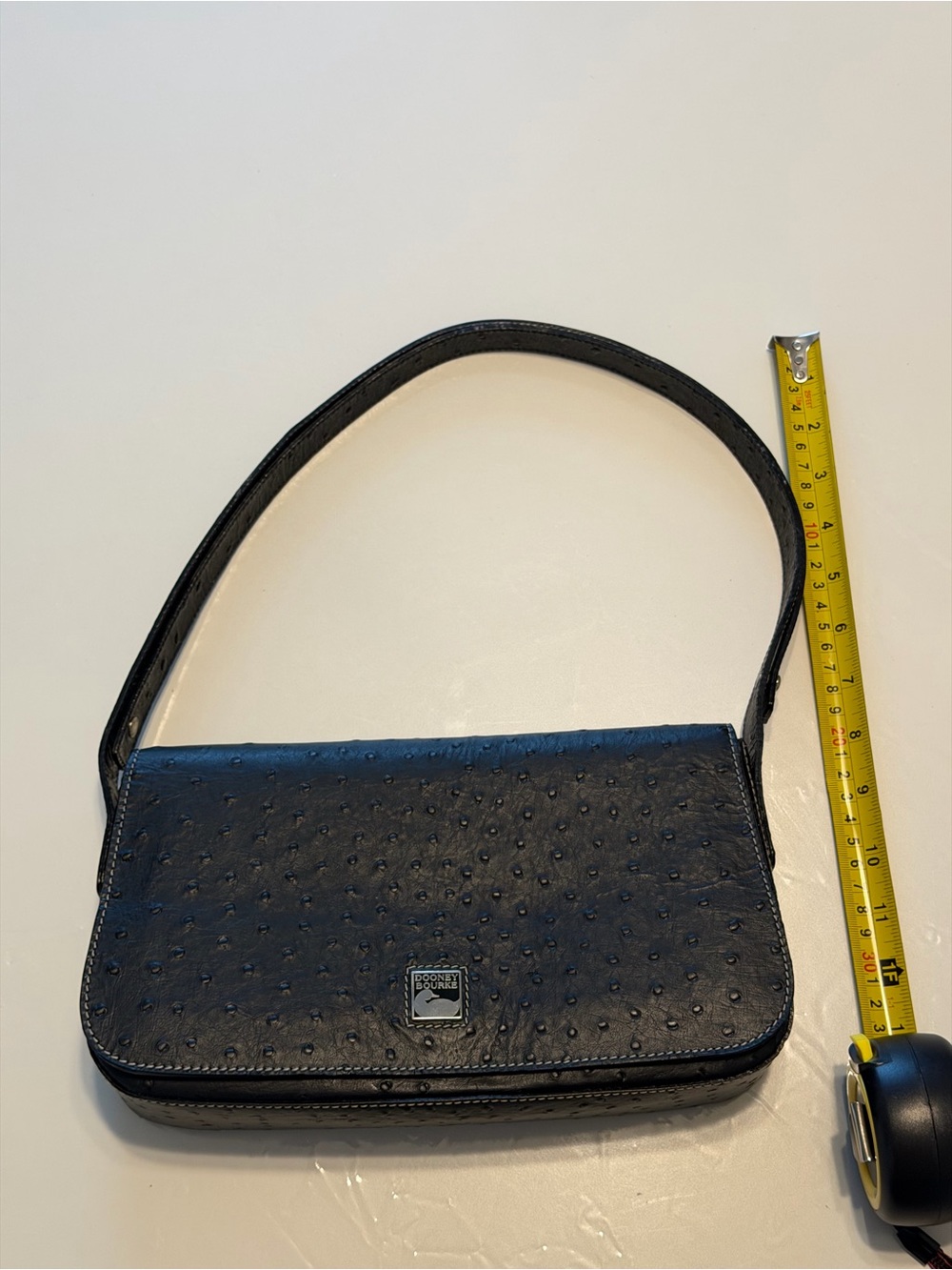 DOONEY & BOURKE Vintage Y2K East West Embossed Leather Flap Shoulder Bag - Picture 3 of 10
